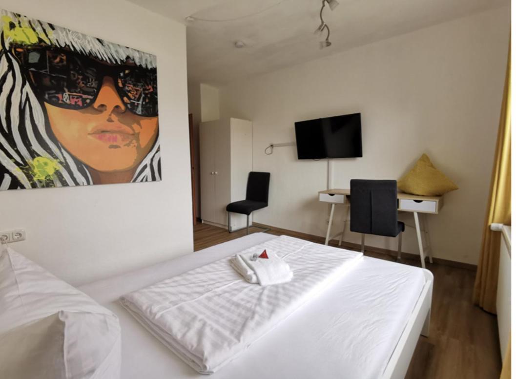 Hotel Wettlaufer Хомберг Номер фото