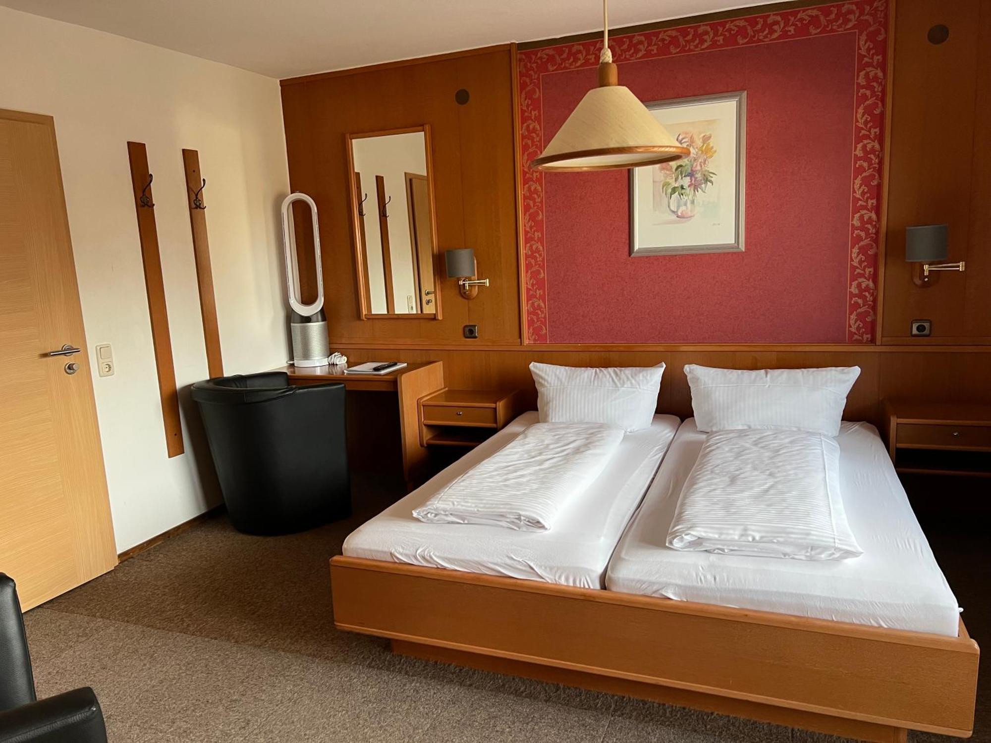 Hotel Wettlaufer Хомберг Экстерьер фото